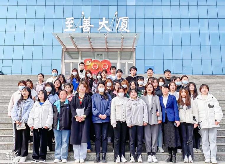 智慧财税产业海立方娱乐城
财税名企卓越班开班啦！