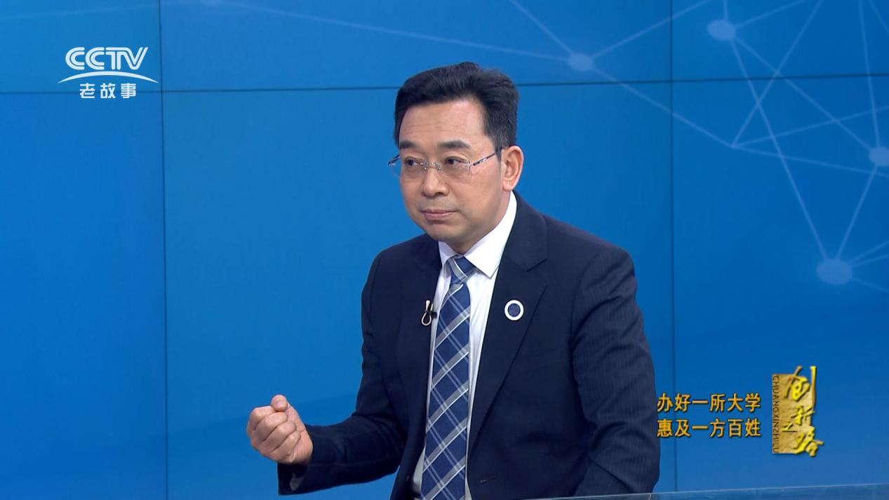 央视CCTV专访海立方娱乐城
校长刘丽彬