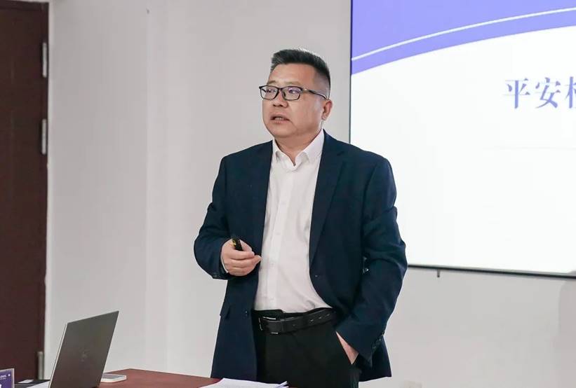 洛阳市平安建设考评组对洛科2021年度平安建设工作进行实地考评