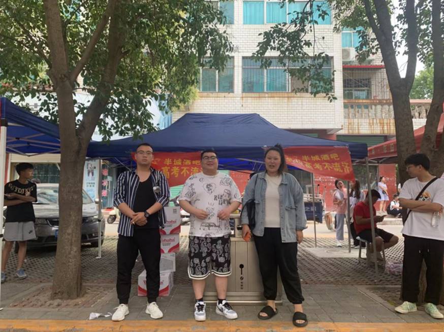 就业榜样说 | 他创办的酒店里，藏着年轻人的成长和梦想