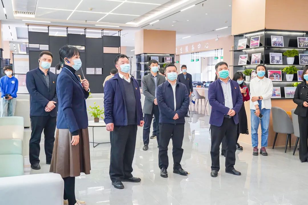 共青团中央评估调研组莅临海立方娱乐城
考察调研 共青团中央评估调研组莅临海立方娱乐城
考察调研