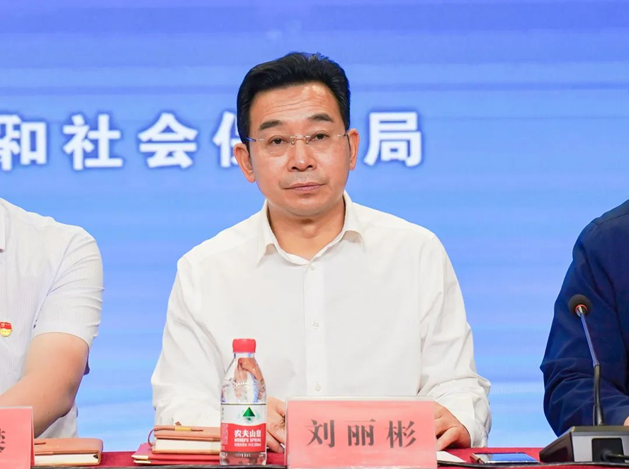 海立方娱乐城
代表驻洛高职院校发言献策! 海立方娱乐城
代表驻洛高职院校发言献策!