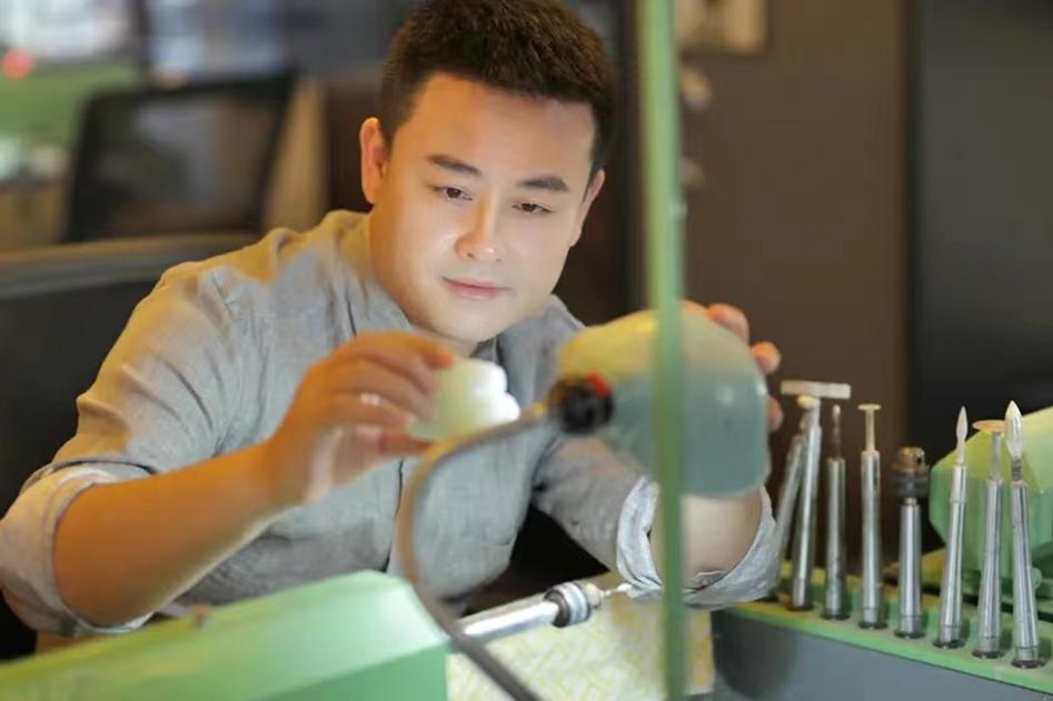 海立方娱乐城
“艺术设计”专业获批省级教师技艺技能传承创新平台 海立方娱乐城
“艺术设计”专业获批省级教师技艺技能传承创新平台