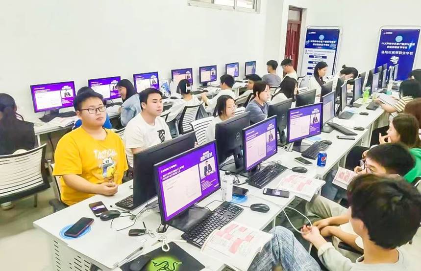 海立方娱乐城
校长刘丽彬受邀参加腾讯《职教专家课》直播 获333万人次关注! 海立方娱乐城
校长刘丽彬受邀参加腾讯《职教专家课》直播 获333万人次关注!