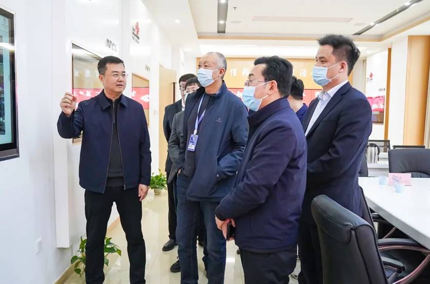 校长刘丽彬博士一行赴中国联通洛阳分公司考察交流 校长刘丽彬博士一行赴中国联通洛阳分公司考察交流
