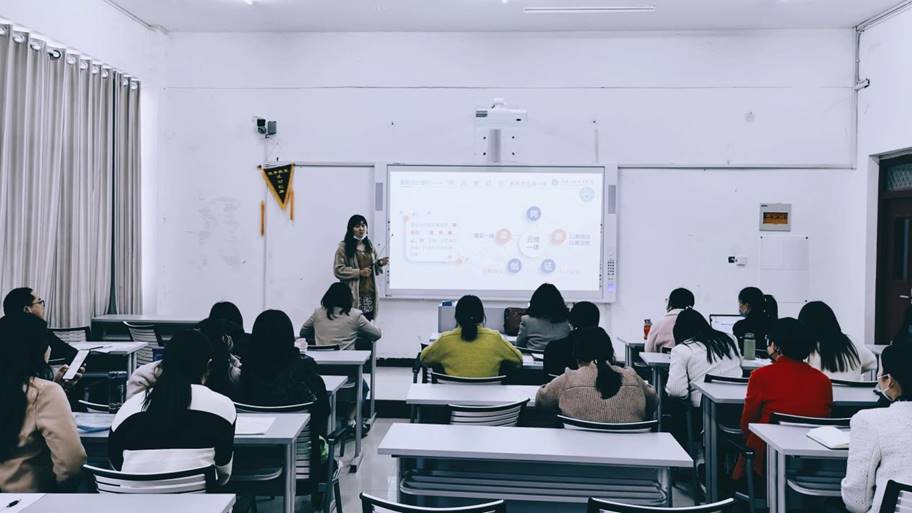 以赛促教!电子商务海立方娱乐城
积极组织教师参加2022年高职教育教学竞赛 以赛促教!电子商务海立方娱乐城
积极组织教师参加2022年高职教育教学竞赛