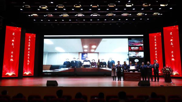 1615778481107080.jpg 签约3.jpg