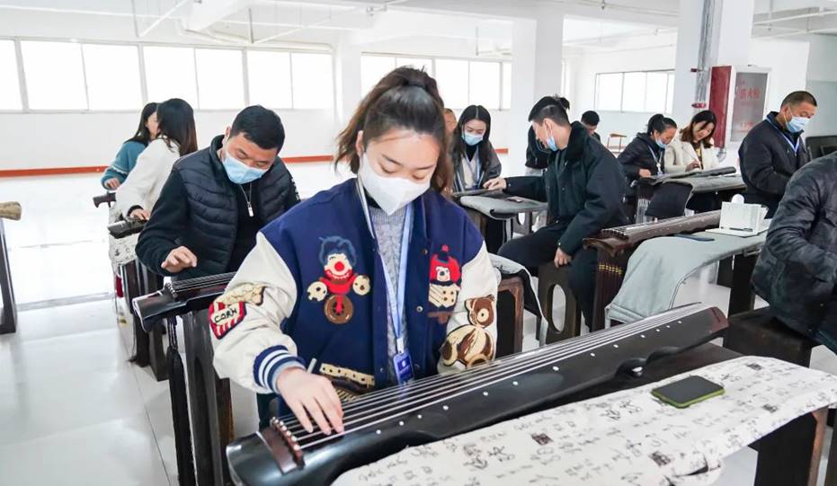 洛科书院“古琴演奏与琴斫工坊实验室”正式开班 洛科书院“古琴演奏与琴斫工坊实验室”正式开班