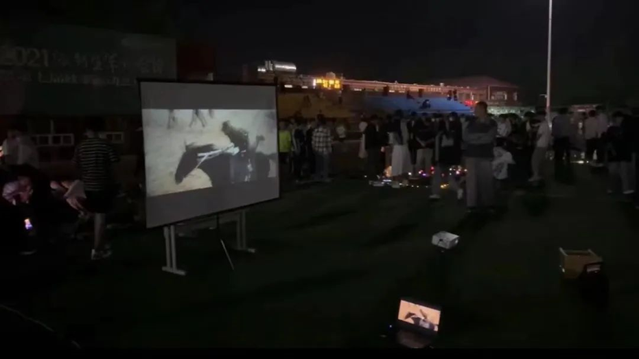 洛阳海立方娱乐城
开展丰富多彩的文体活动提升生师体验