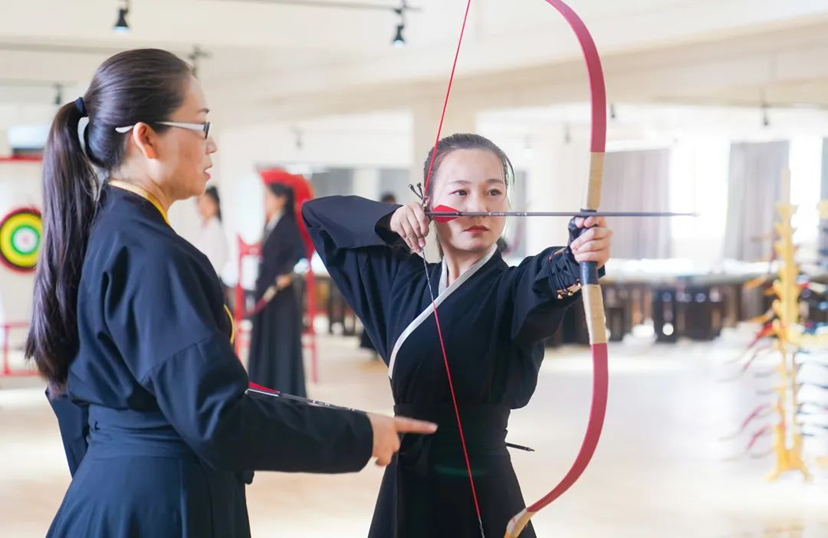 洛科书院“礼射表演与汉弓制作工坊实验室”开班 洛科书院“礼射表演与汉弓制作工坊实验室”开班