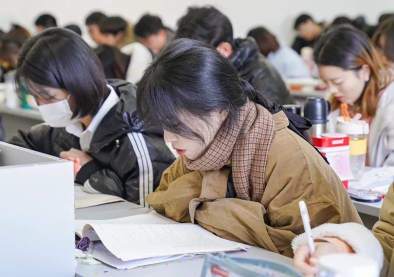 在洛科,你有这些途径进行深造! 在洛科,你有这些途径进行深造!