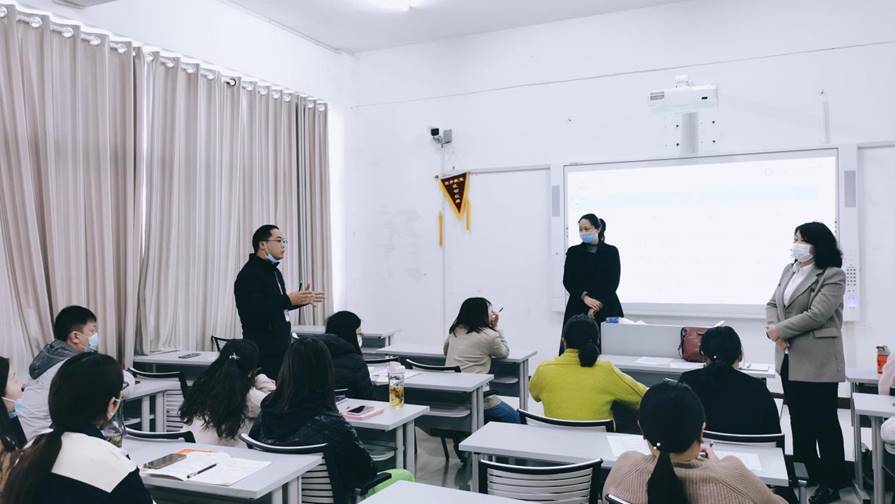 以赛促教!电子商务海立方娱乐城
积极组织教师参加2022年高职教育教学竞赛 以赛促教!电子商务海立方娱乐城
积极组织教师参加2022年高职教育教学竞赛